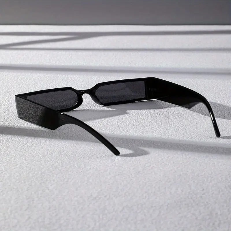 Men Retro Black Framed Fashion Glasses